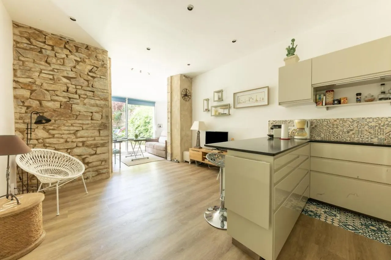 Apartment Richemont - Appartement Tout Equipe Avec Terrasse Vannes